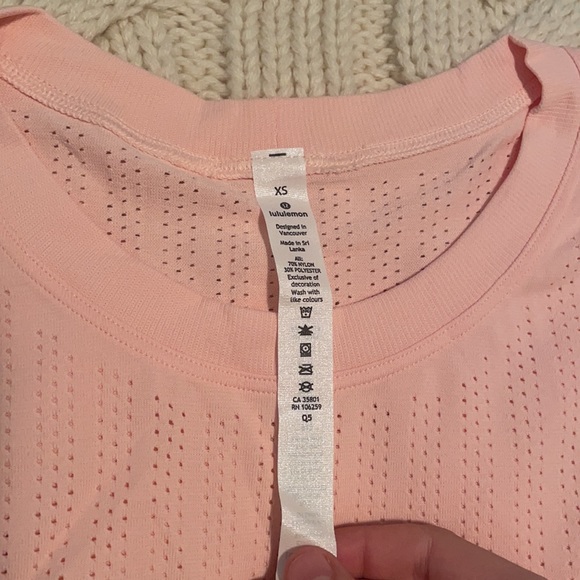 Lululemon Train to be tank - Picture 2 of 6